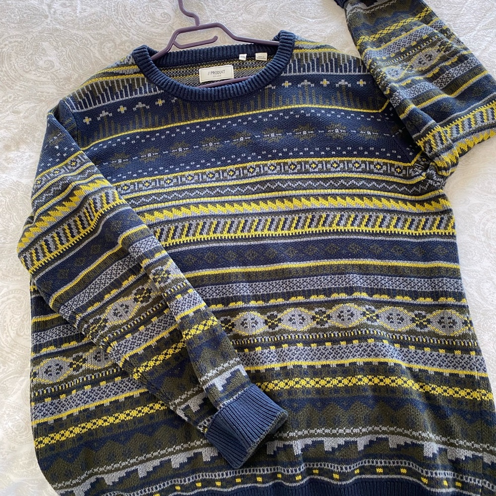 Stylish Men's Patterned Crewneck Sweater